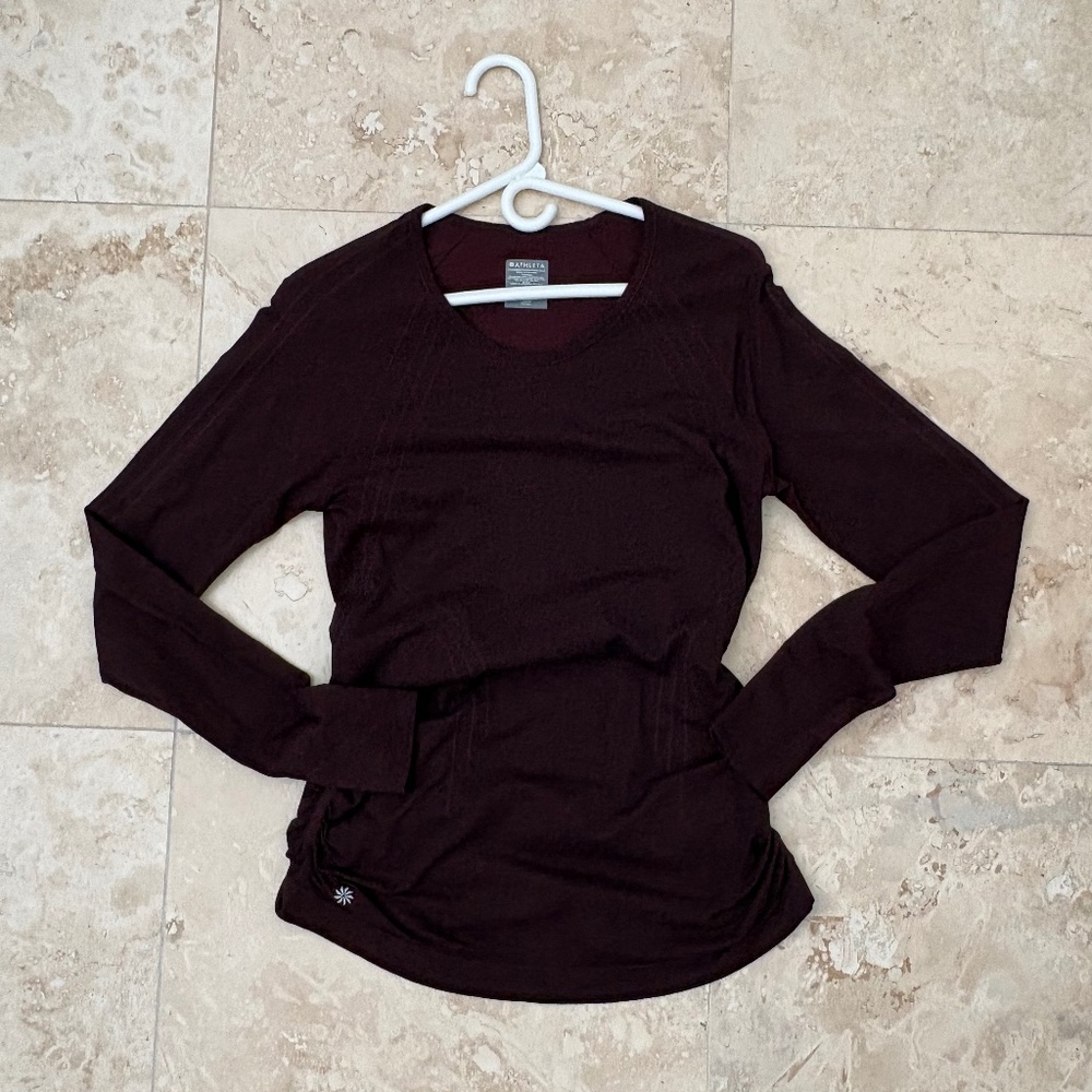 Athleta Burgundy Long Sleeve Top – Size L – Ruched Sides – Thumbholes EUC
